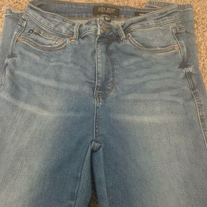Judy Blue tummy control jeans size 9. worn once bought wrong size